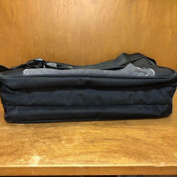 Wegner Swissgear Slim Case 16" Computer Laptop Sleeve Business Briefcase - Picture 12 of 12